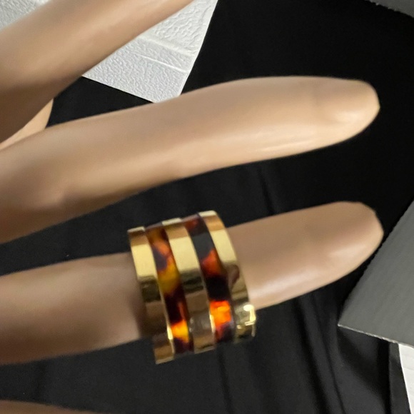 FASHION JEWELRY RING WOMEN STAINLESS STEEL WIDE MIXED COLOR DESIGN SIZE SIX 6 - Picture 2 of 4